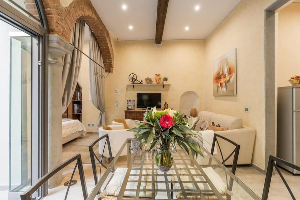 Little Patio Apartment in Florence
