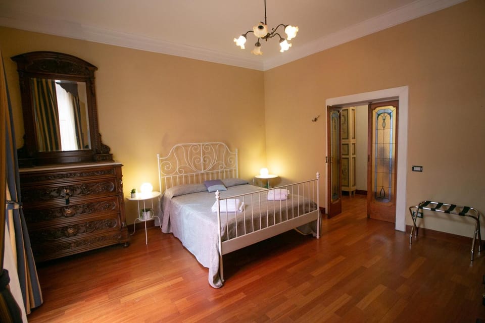Sweet Toledo by Dimorra Apartment in Naples