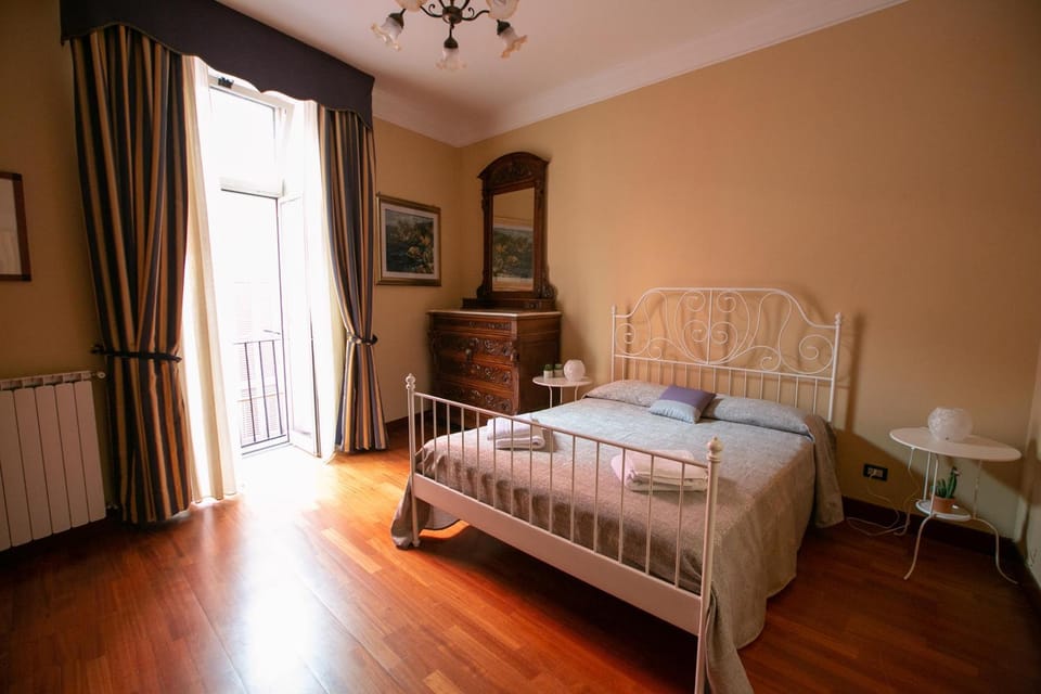 Sweet Toledo by Dimorra Apartment in Naples