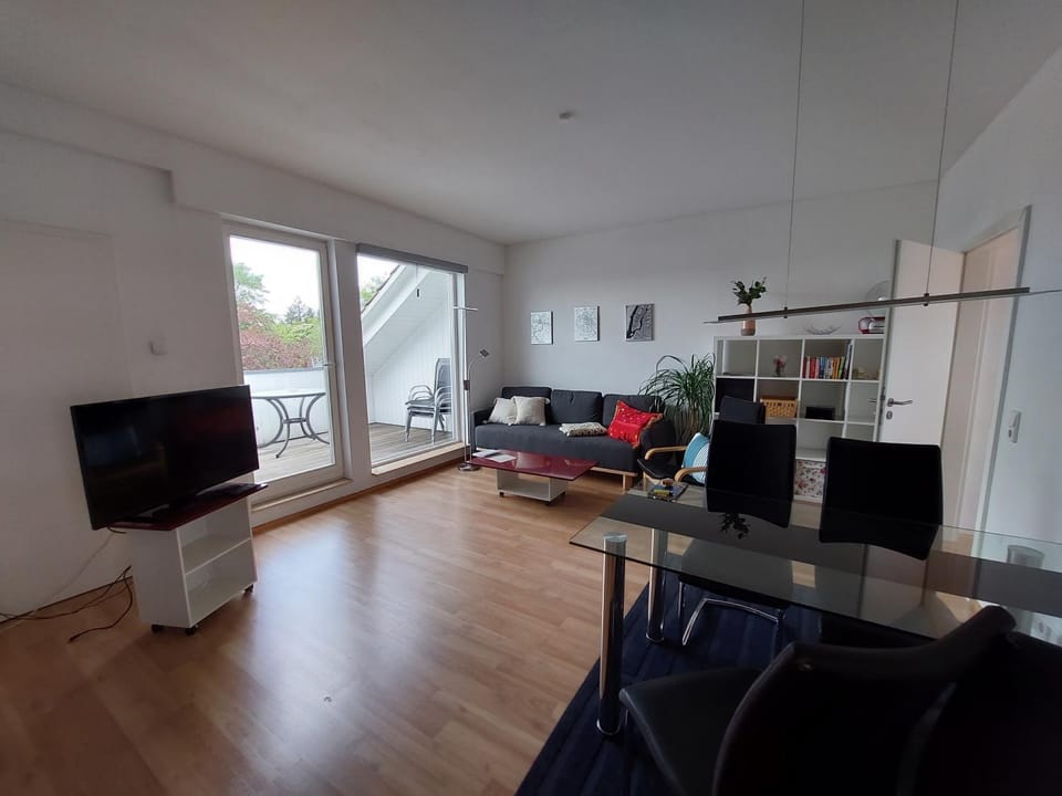 Communal lounge/ TV room, Living room, Seating area