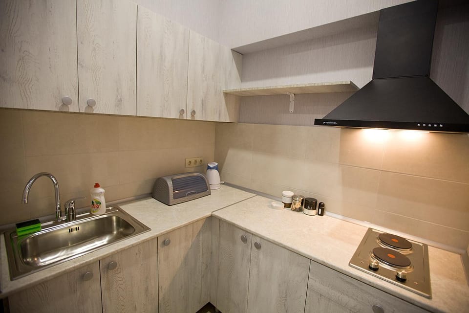 Kitchen or kitchenette, Communal kitchen