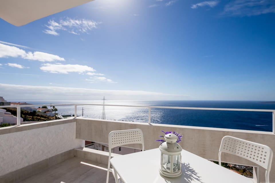 Day, Natural landscape, View (from property/room), Balcony/Terrace, Balcony/Terrace, Dining area, Sea view