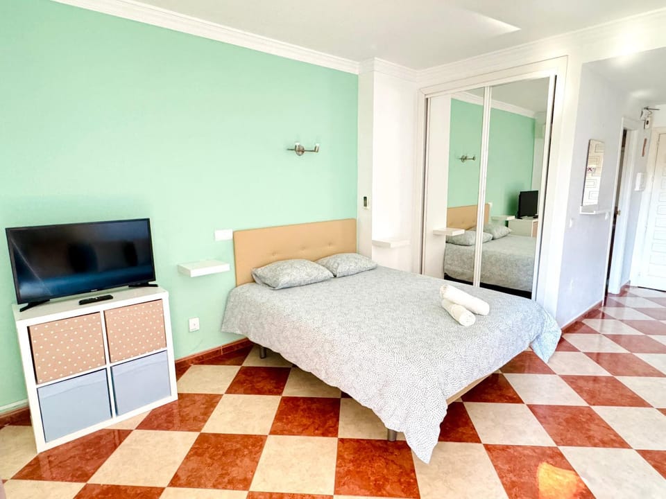 G&G Benalbeach Sea Views Apartment in Benalmadena