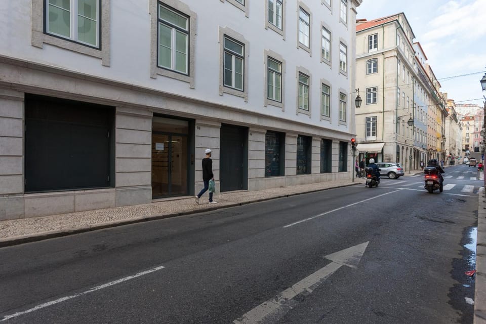 Facade/entrance, Off site