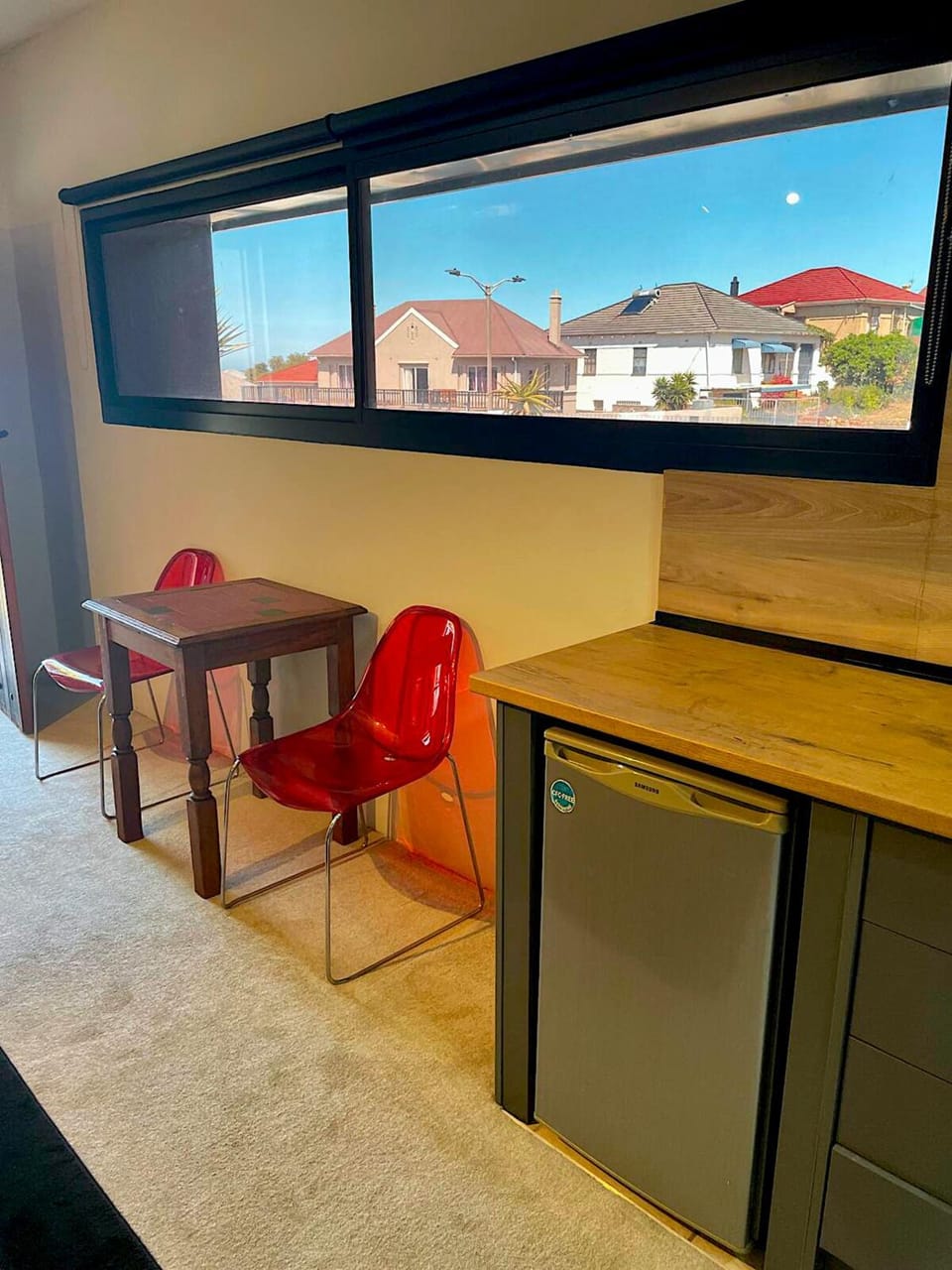 Day, View (from property/room), Kitchen or kitchenette, Living room, Seating area, Dining area, Sunrise, Sunset, kitchen