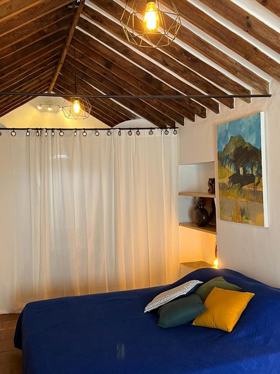 Bed, Photo of the whole room, Bedroom