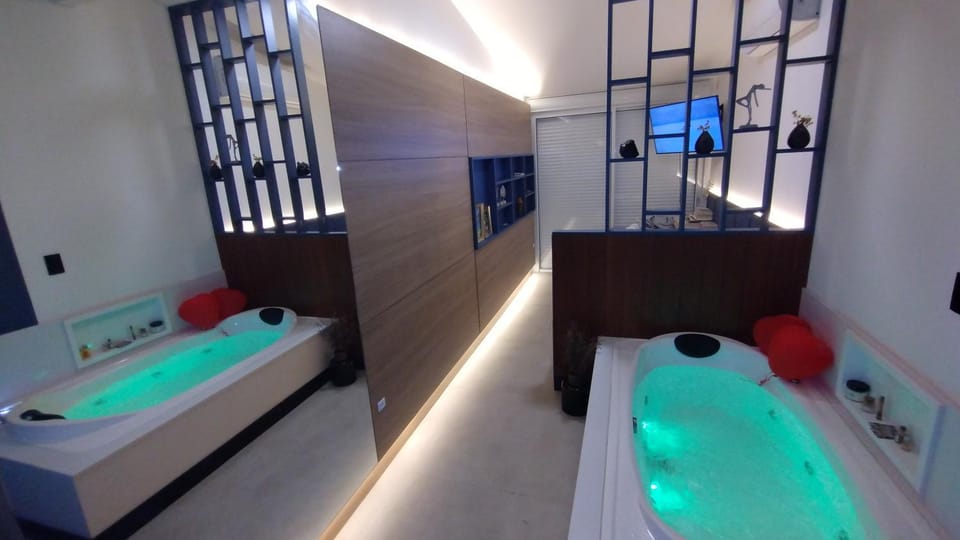 Hot Tub, Bedroom, Bath