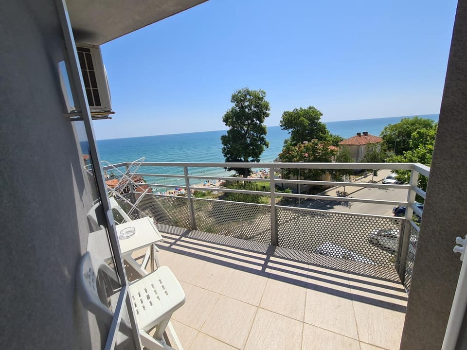 Hotel Mida Bed and Breakfast in Burgas Province