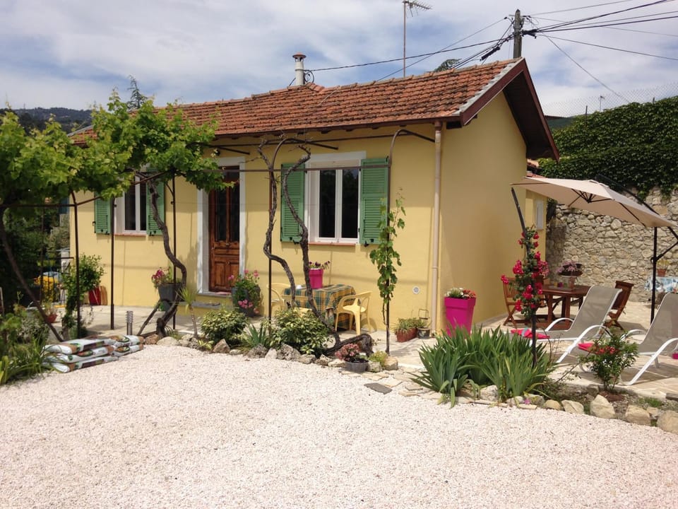 Le 43 House in 06340 La Trinité, France