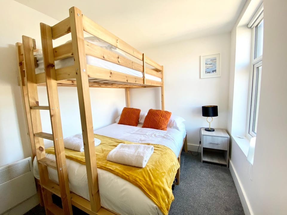 bunk bed