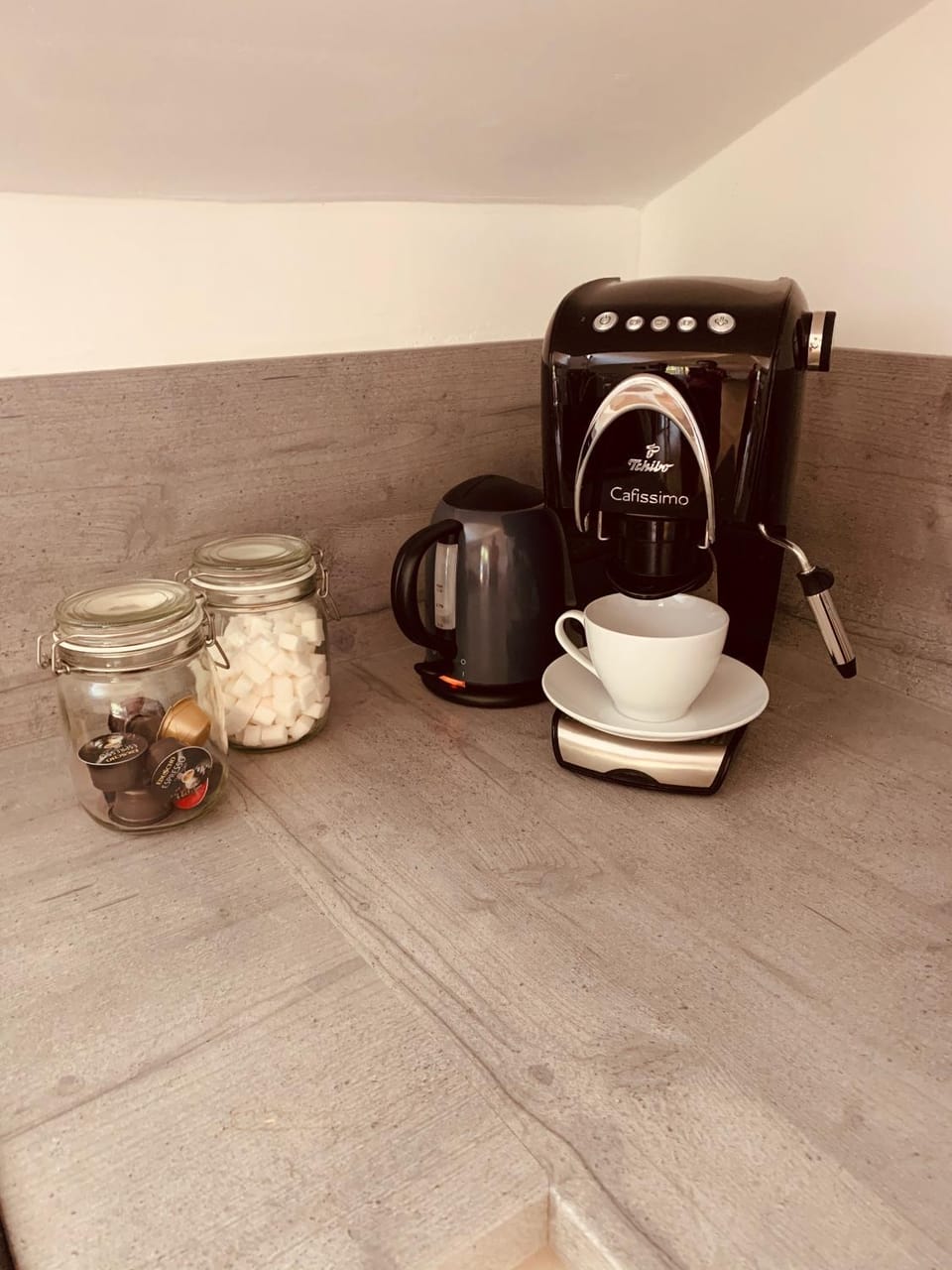 Kitchen or kitchenette, Decorative detail