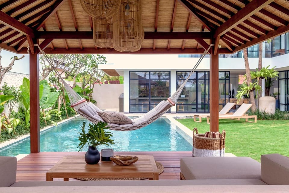 Patio, Day, Garden, Seating area, Garden view, Pool view, Swimming pool, sunbed