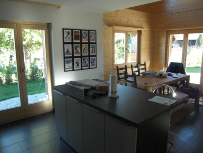 Day, Dining area