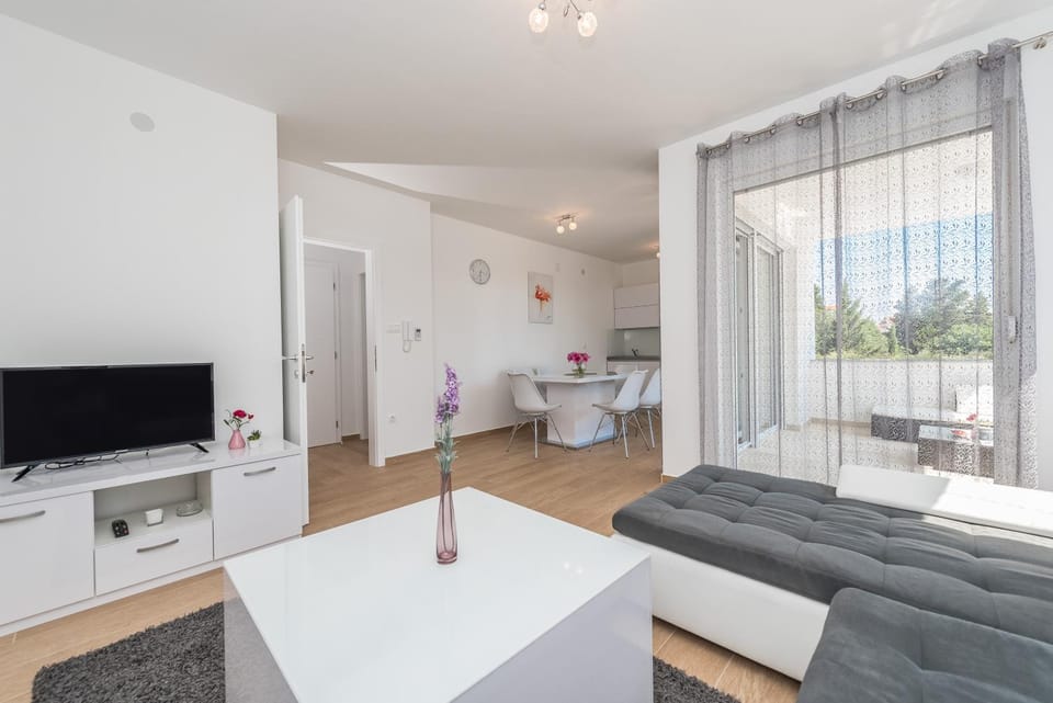 Villa Star 6 luxury apartment with a pool Apartment in Novalja
