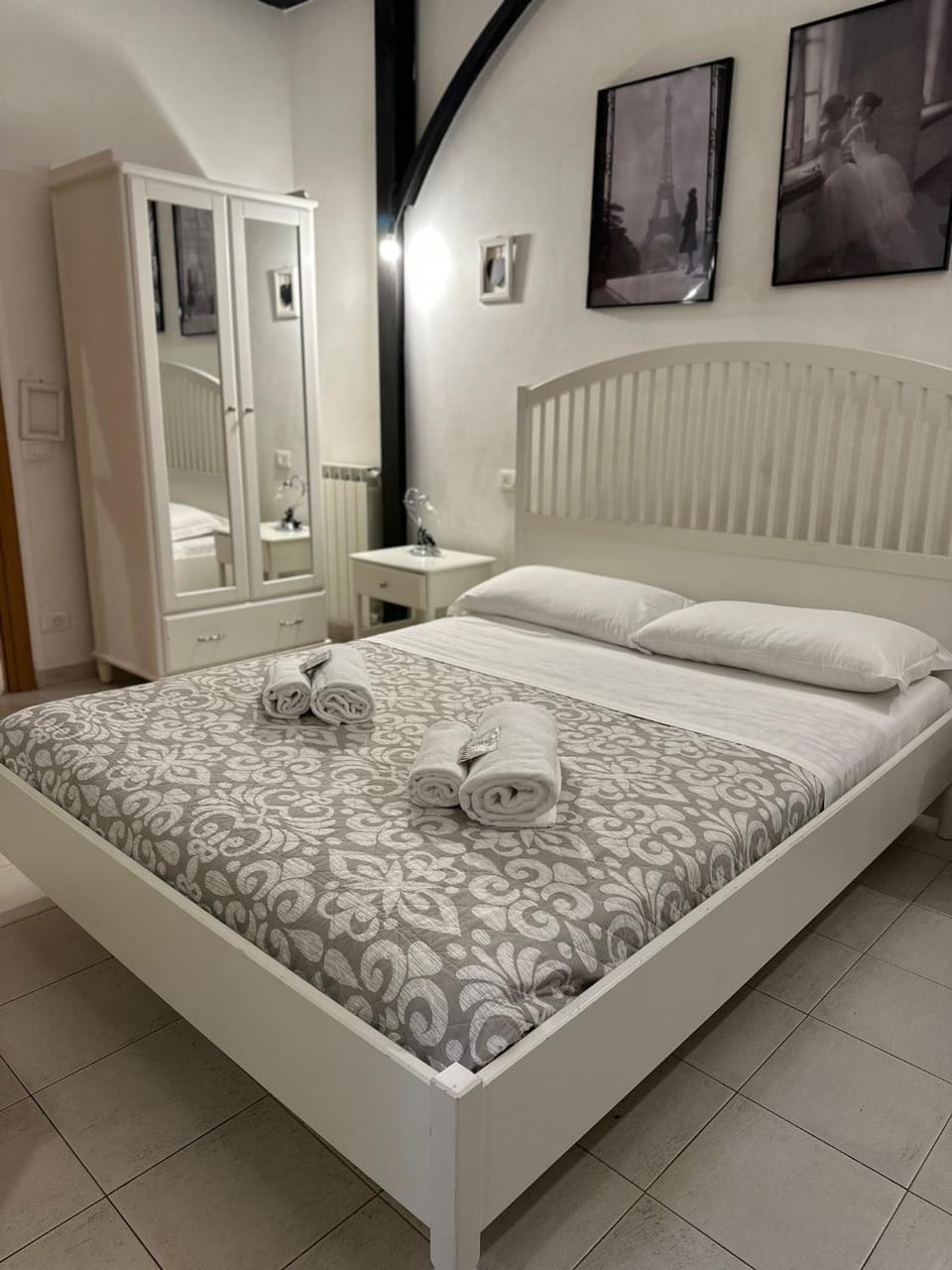 Bed, Photo of the whole room, Bedroom, furniture, heating, towels, wardrobe
