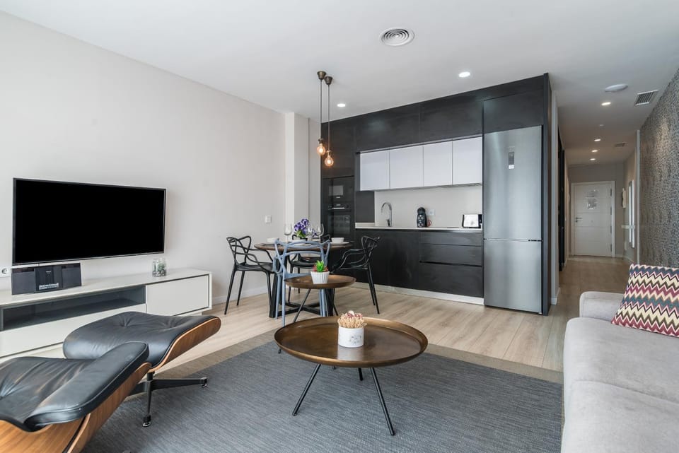TV and multimedia, Kitchen or kitchenette, Living room, Seating area, Dining area, minibar