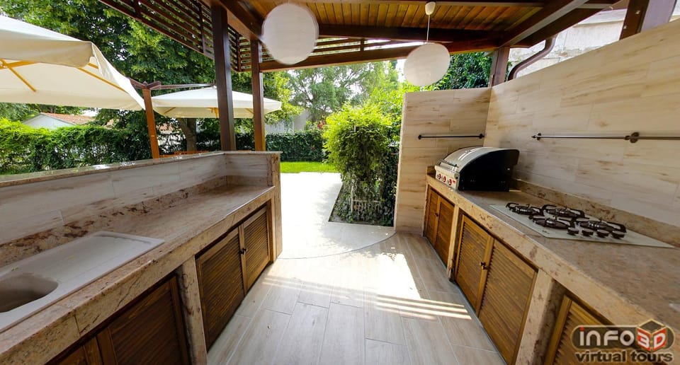Day, BBQ facilities