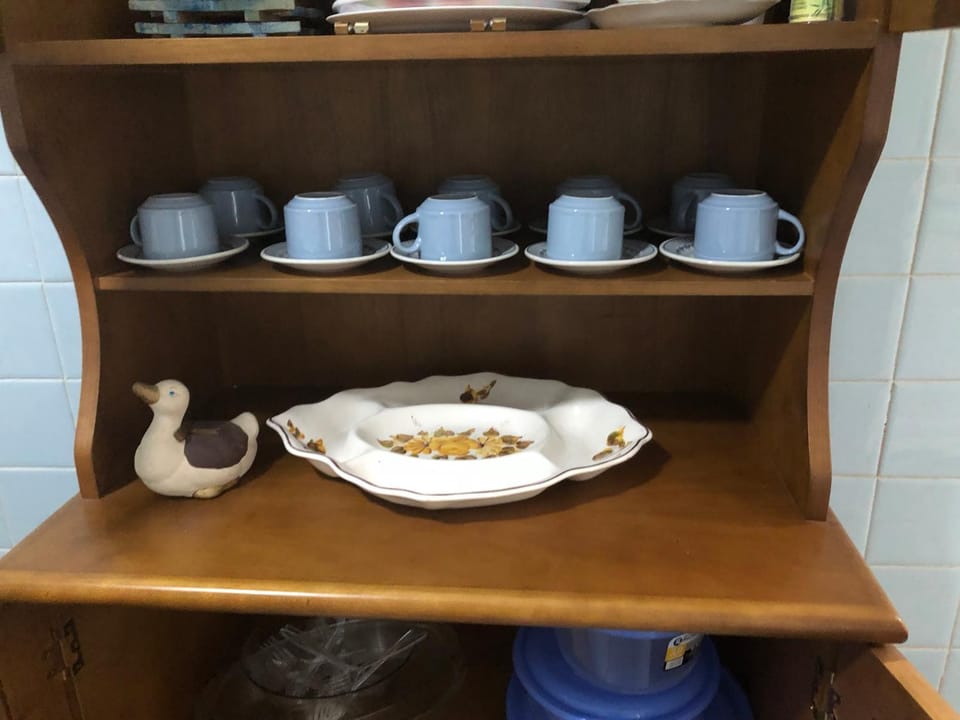 Coffee/tea facilities, Food