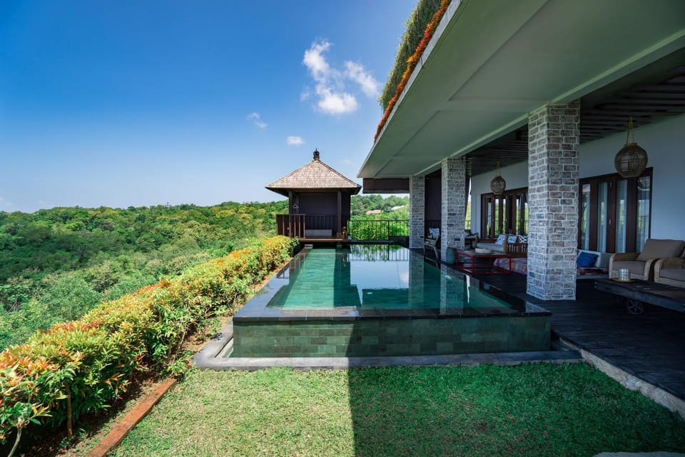 Pool view, Swimming pool