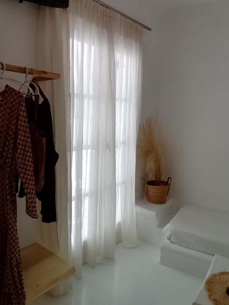 Bed, Seating area, Bedroom