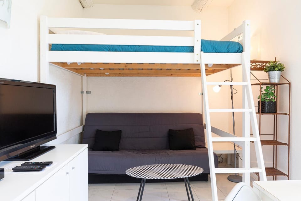 bunk bed