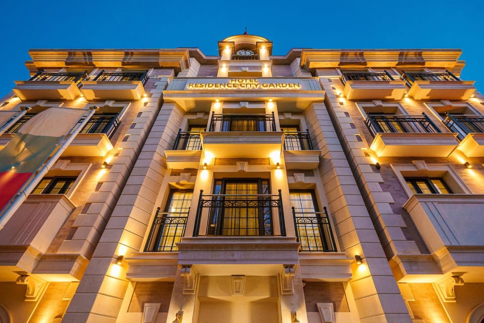 Property building, Facade/entrance