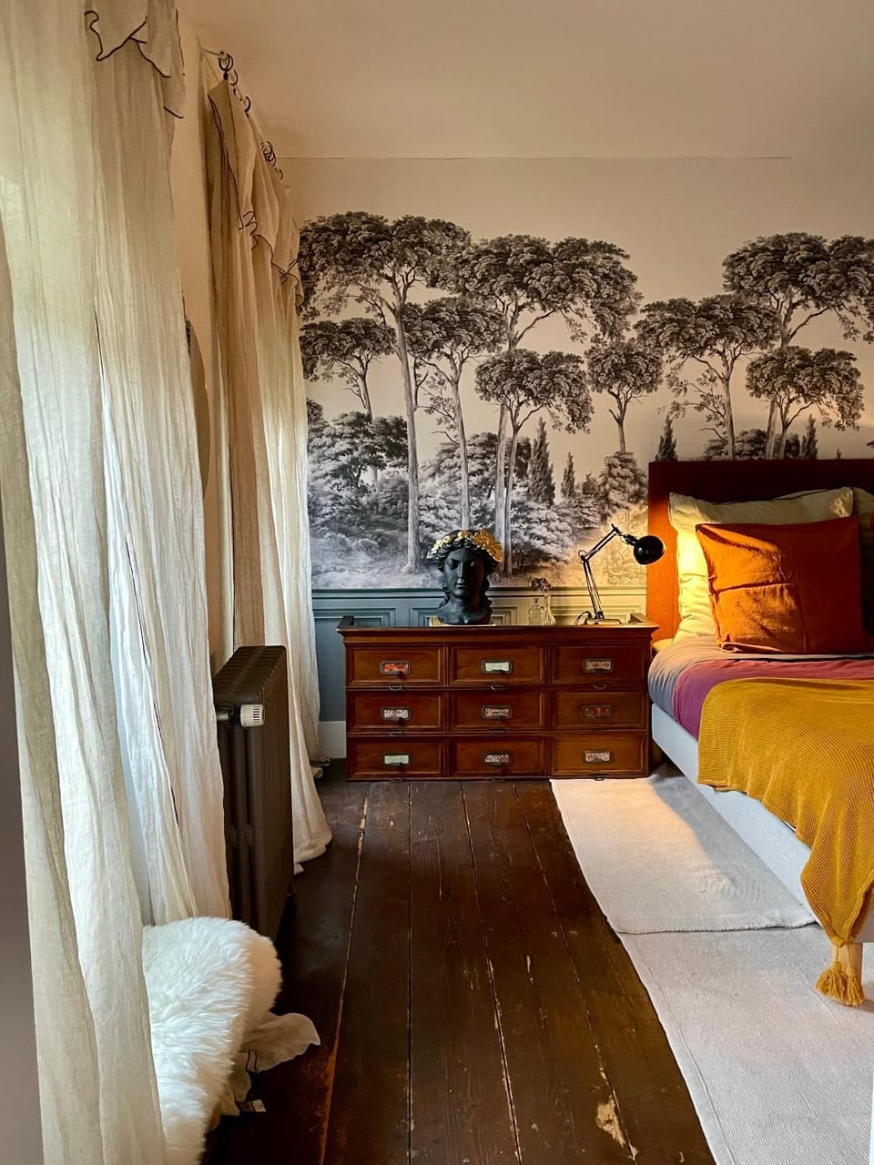 Bed, Bedroom
