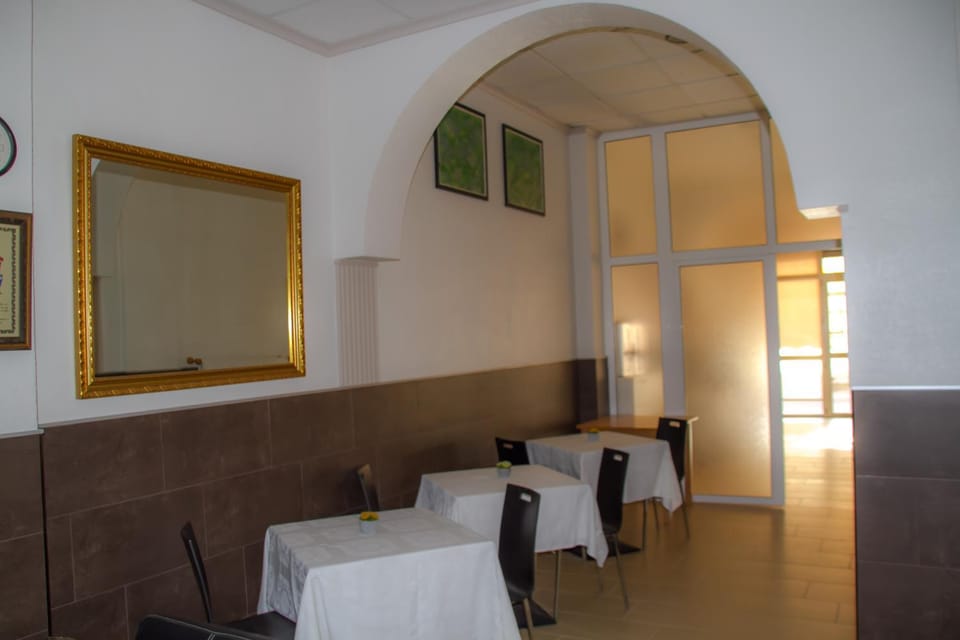 Day, Lounge or bar