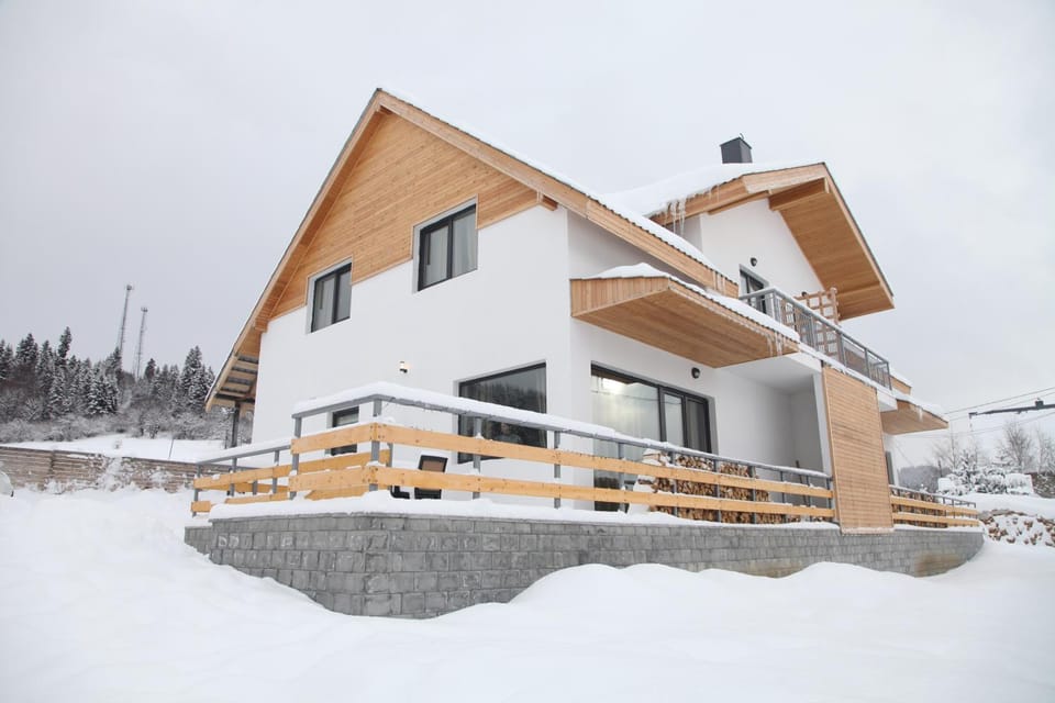 Property building, Winter