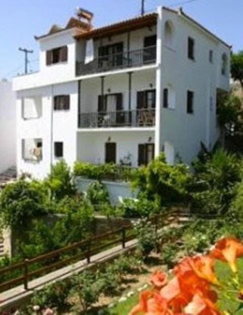 Vardiola Apartments Apartment in Skopelos