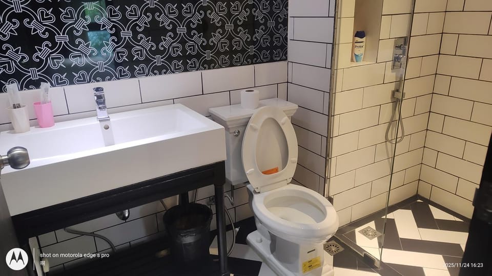Toilet, Bathroom