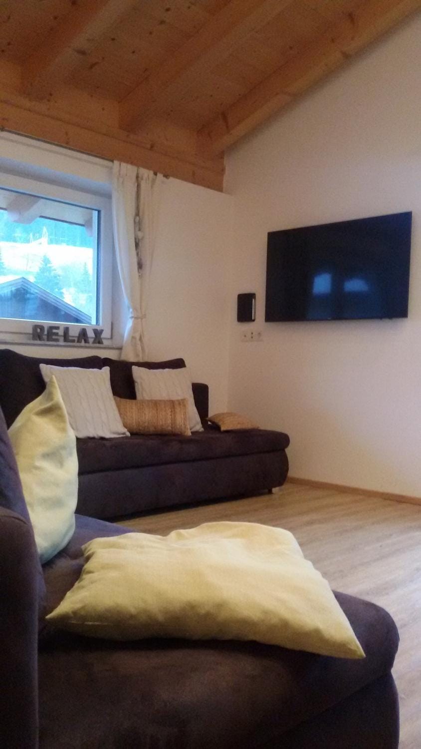Living room, Photo of the whole room, Seating area