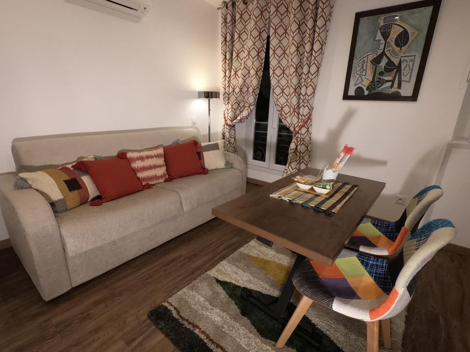 Chouette Massena Apartment in Nice