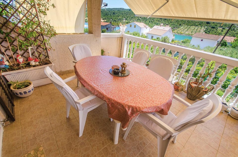 Balcony/Terrace, Seating area, Garden view, Sea view