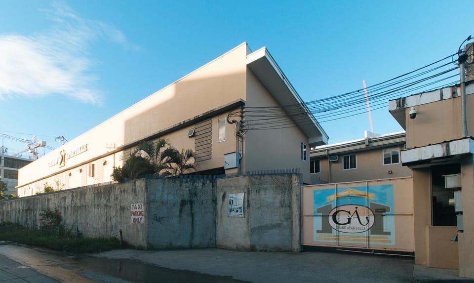 Facade/entrance, Day