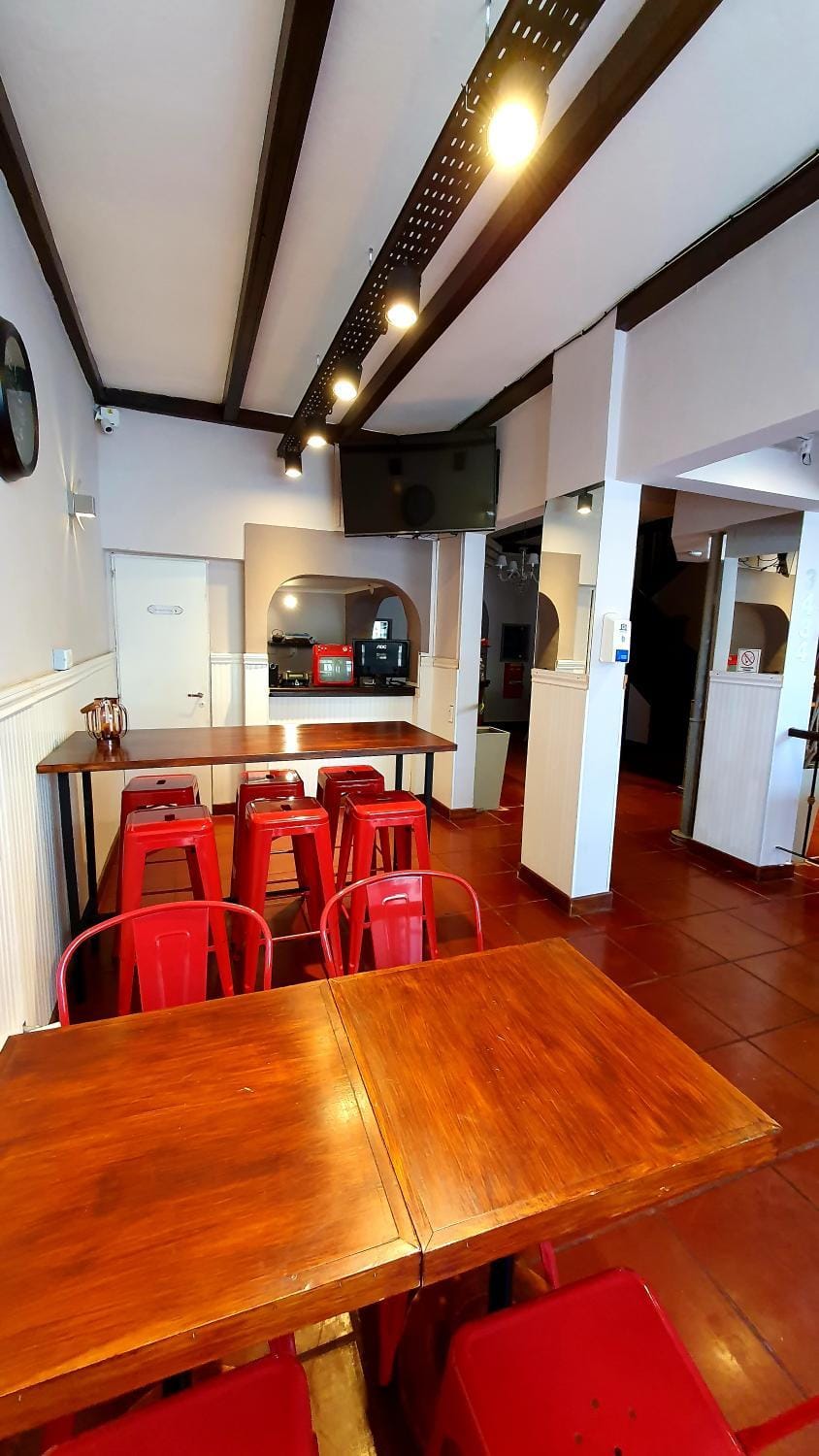 Seating area, Dining area