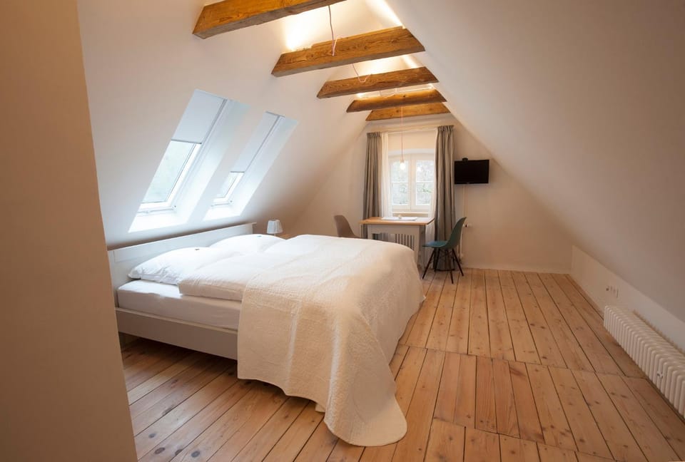 Seating area, Bedroom