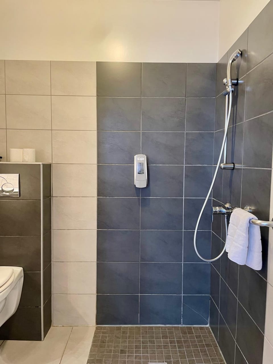 Hotel L'Escale Hotel in Le Grau-du-Roi