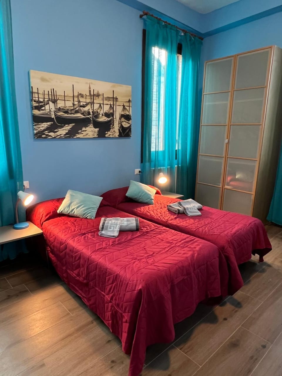 Bed, Bedroom