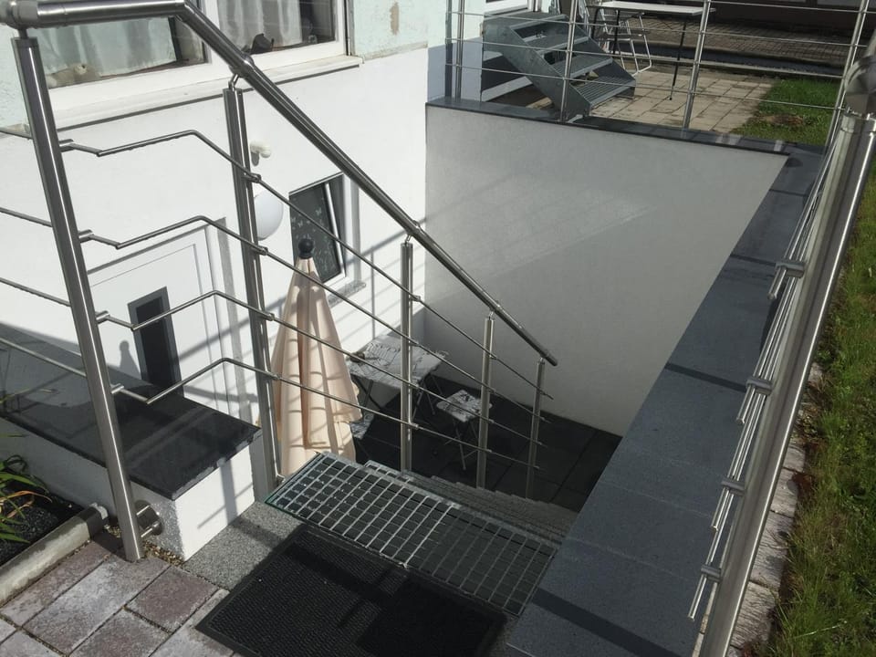 Facade/entrance, Balcony/Terrace