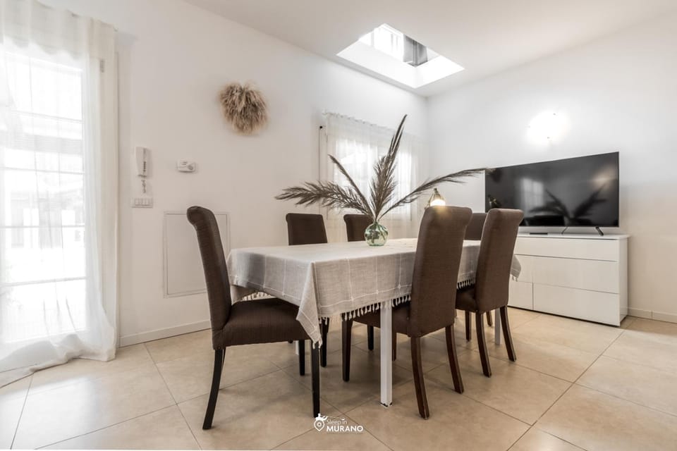 TV and multimedia, Kitchen or kitchenette, Dining area