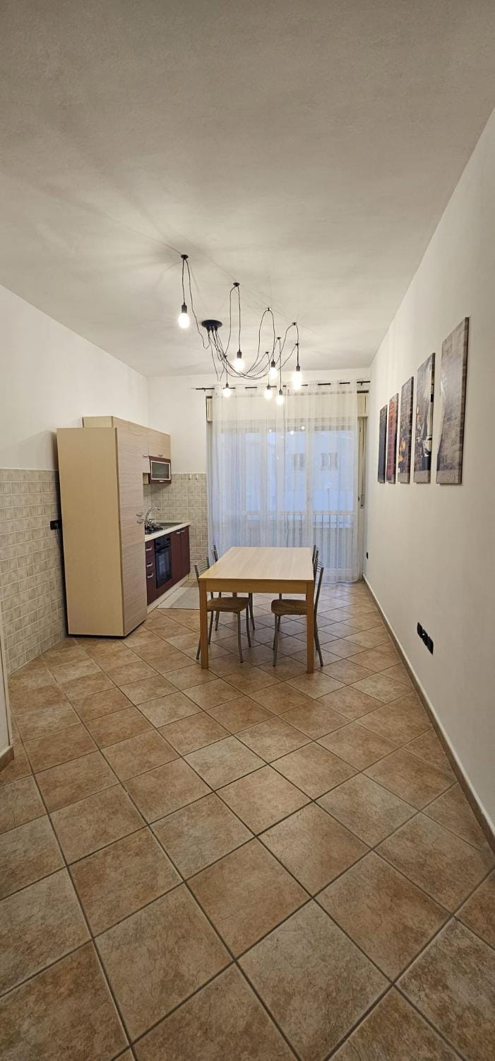 Kitchen or kitchenette, Dining area, stove