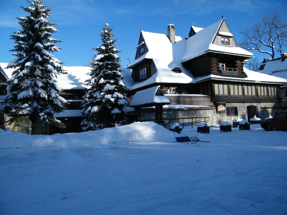 Property building, Winter