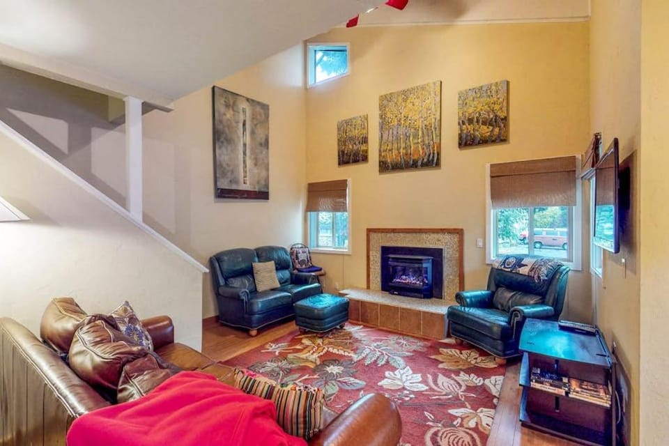 Pinewood Getaway Apartment in Ketchum