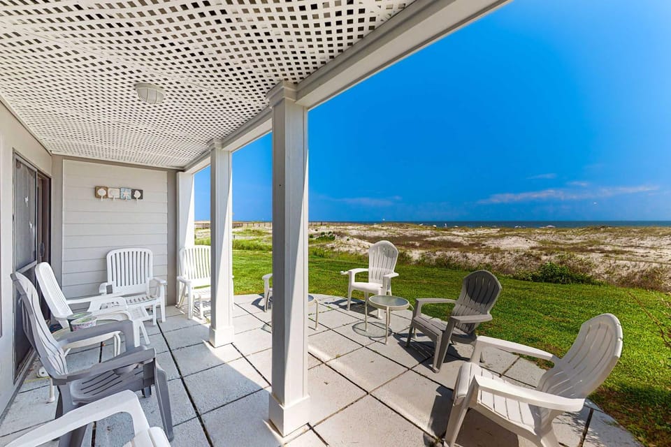 #1131 The Mermaid Pad House in Alabama