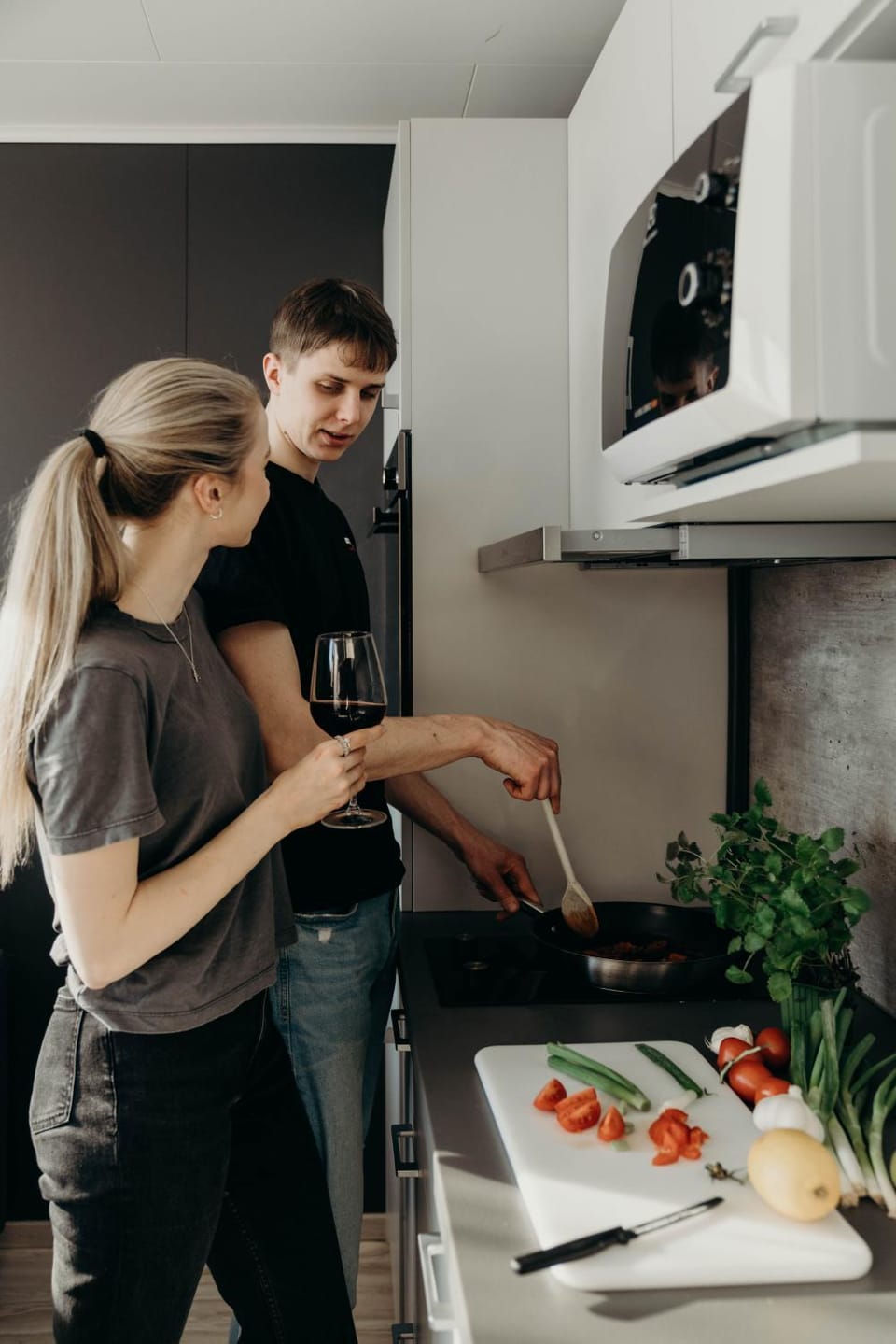 Kitchen or kitchenette, Food, minibar, stove