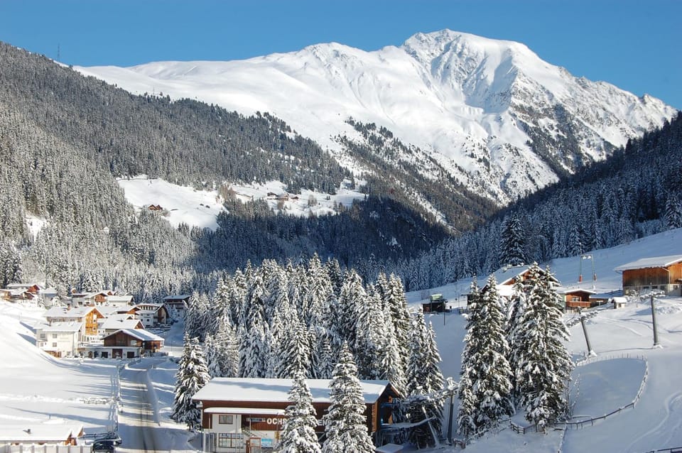 Ski School, Skiing, Skiing, Mountain view