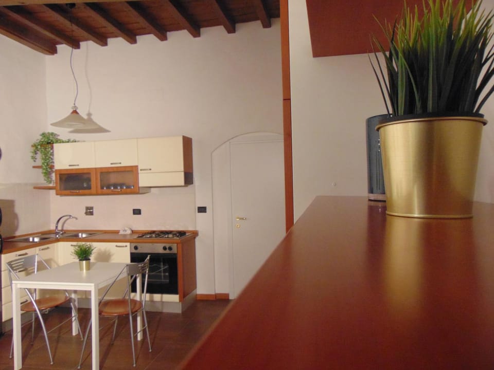 Kitchen or kitchenette, Bedroom