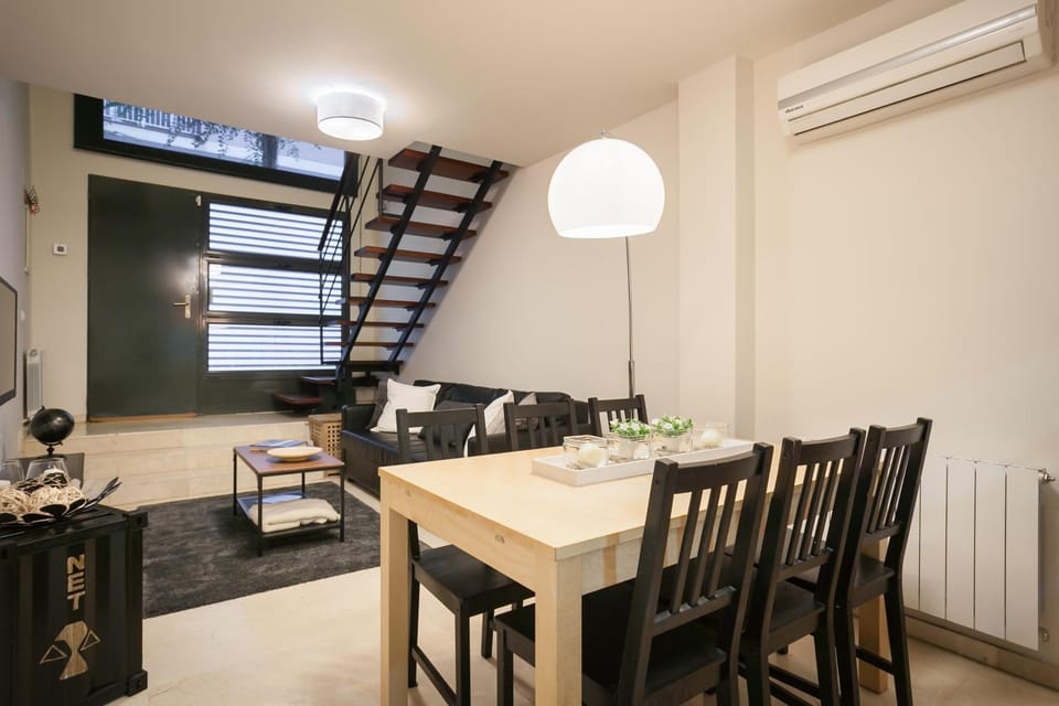 Communal lounge/ TV room, TV and multimedia, Living room, Lobby or reception, Seating area, Dining area