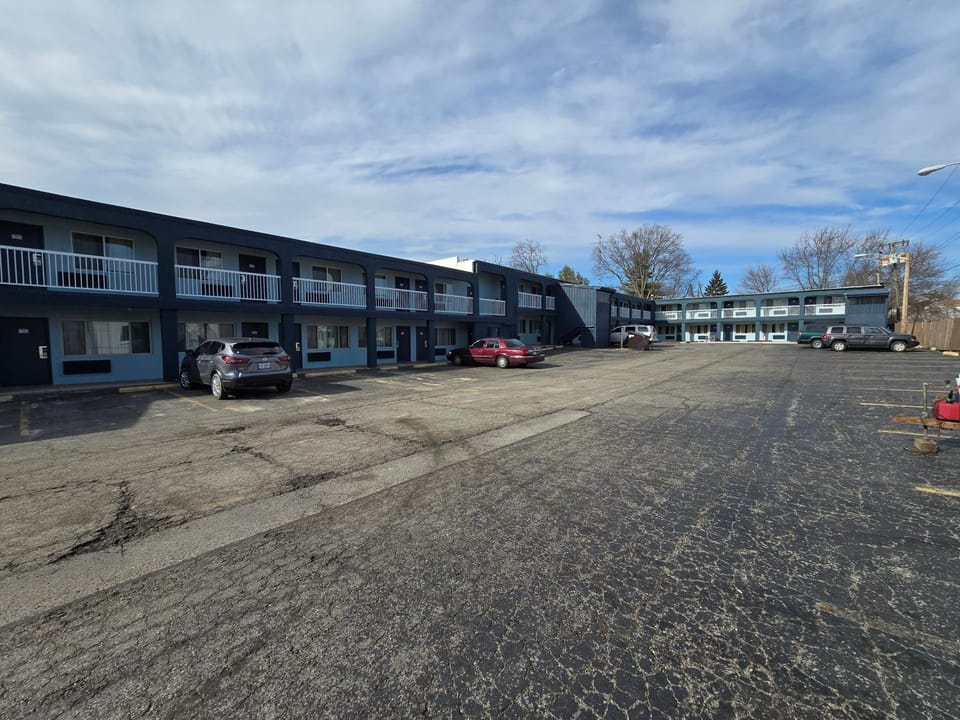 Richmond Inn and Suites Motel in Indiana